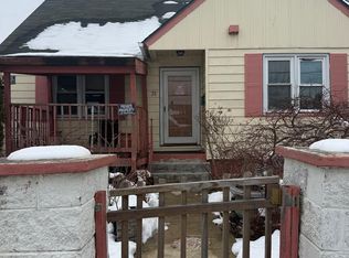 28 W Almond St, Vineland, NJ 08360