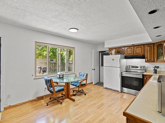 5th image of 1674 Sandalwood Pl