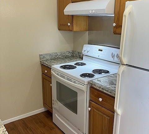 2nd image of 971 Sandra Ct APT 1