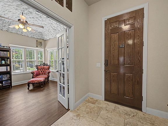 3rd image of 1133 Cardinal Ridge Rd