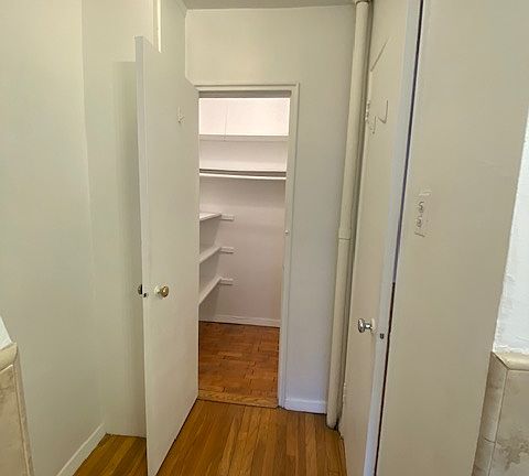 5th image of 110 Bank St #5K
