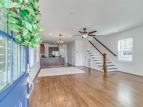 Entry way / Open Floor Plan
