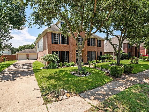 2nd image of 1206 Eagle Lakes Drive