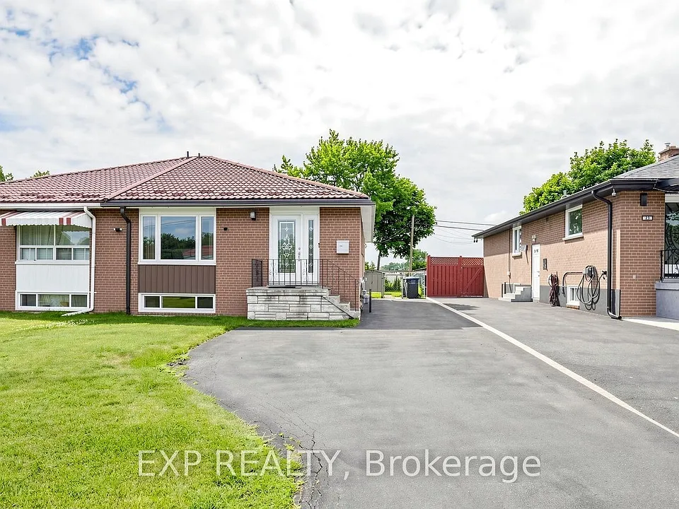 71 Addington Cres #MAIN