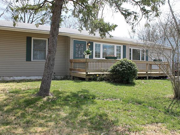 5th image of 981 Cooper Dr