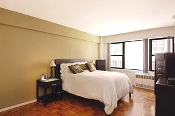 Sold by Douglas Elliman | media 19