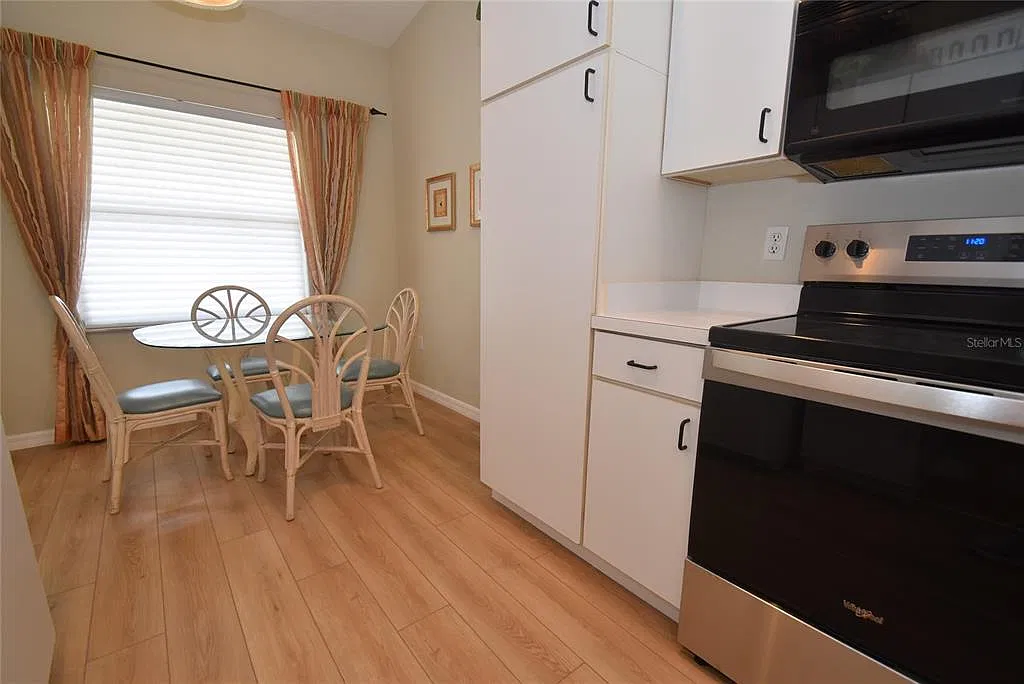 2 bed, 2.0 bath, 1106 sqft, $4,750 — Photo 4