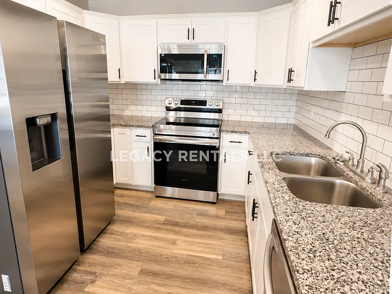238 Longwood Ln #238 — Photo 4