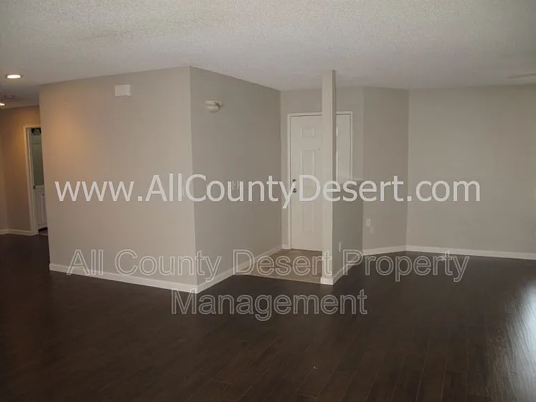 52020 Avenida Mendoza — Photo 6