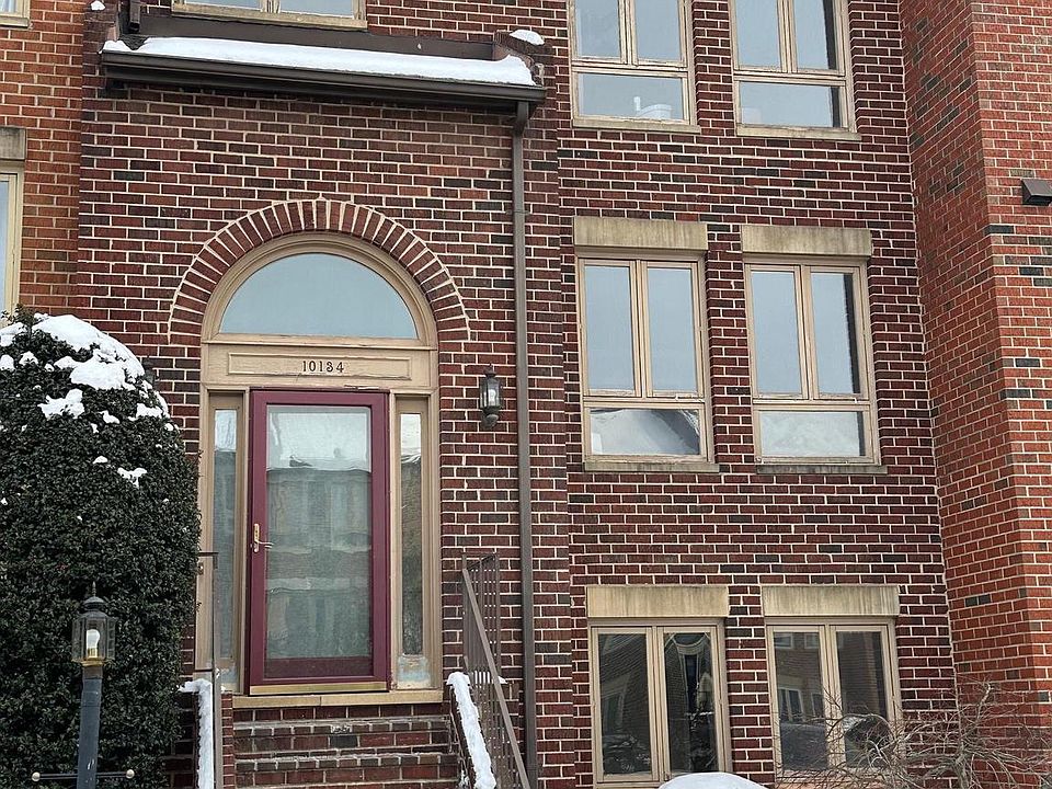 1st image of 10134 Turnberry Pl