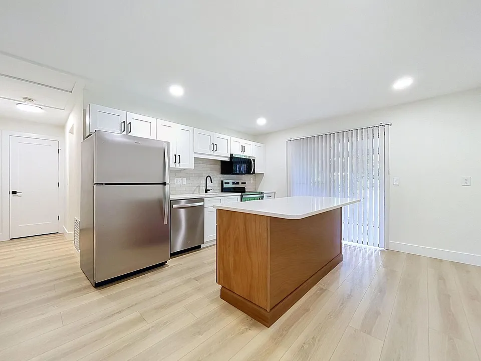 4717 Fernery Ln