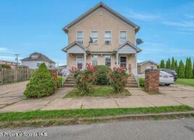 210 Pine St #212, Old Forge, PA, 18518
