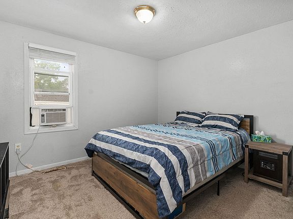 5th image of 408 W Fulton St