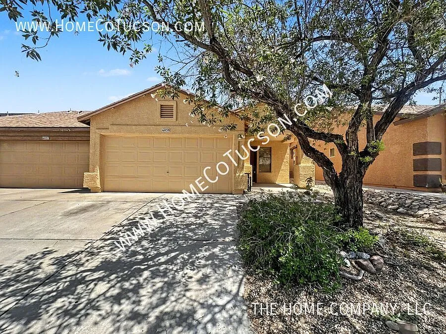 Updated 2 Bedroom Home with 2-Car Garage & Large Fenced Yard 6039 S Avenida Las Monjas — Photo 2