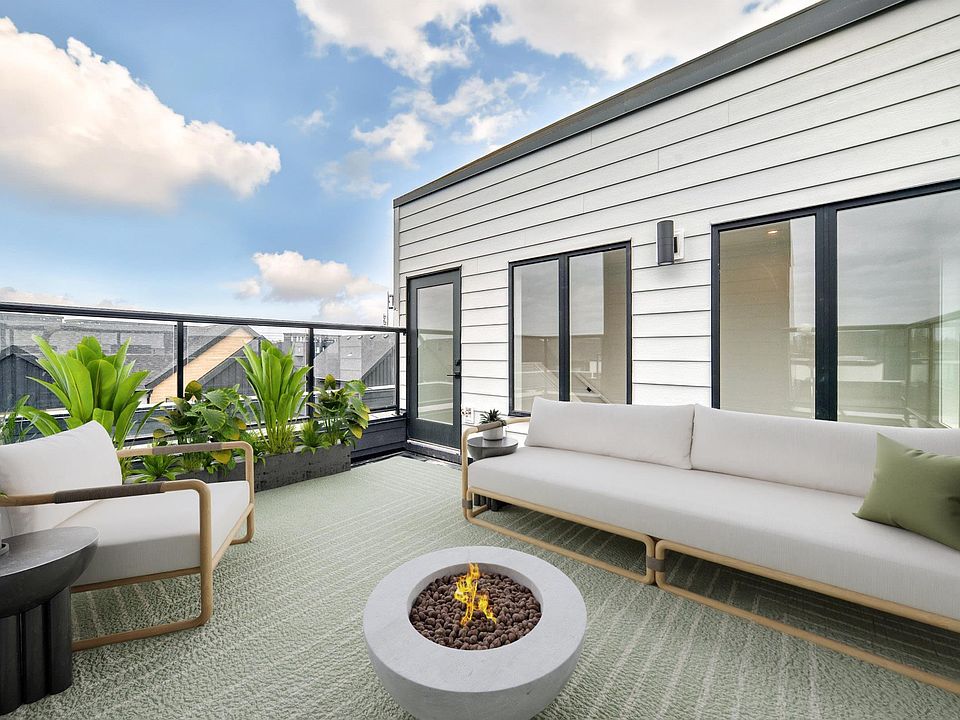 1st image of 5 Rondeau Dr #67