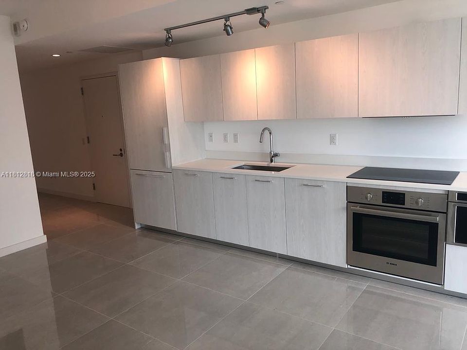 1st image of 501 NE 31st St Unit 1007