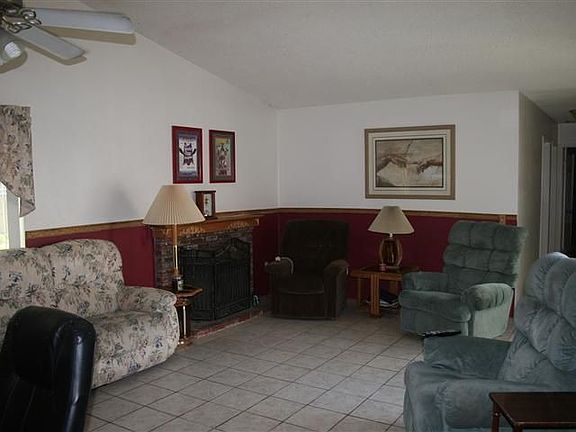 2nd image of 11338 Almond Ave