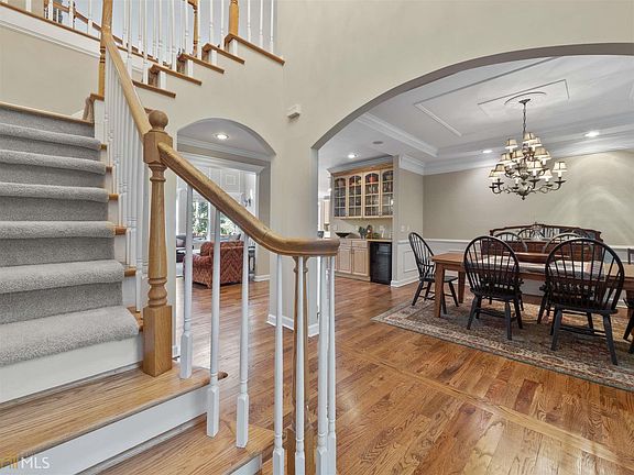 3rd image of 3845 Clubhouse Dr