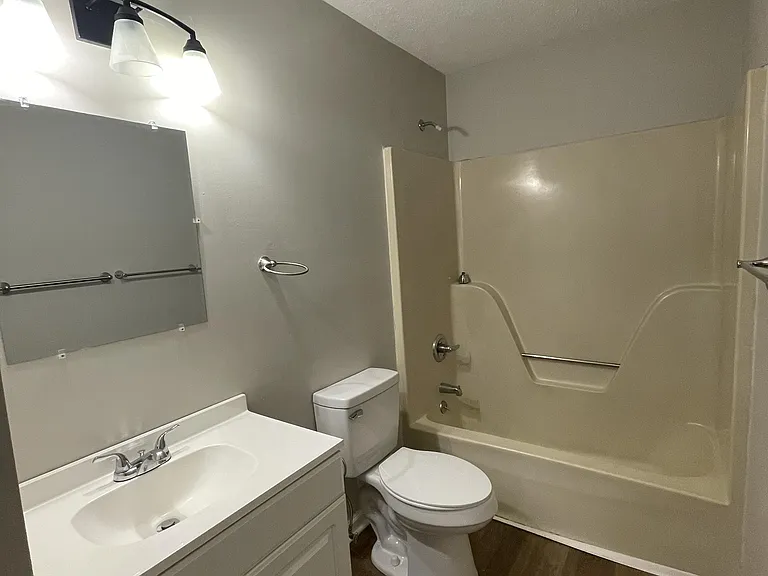 133 E Vail Dr — Photo 7
