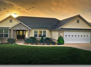 385 N Ridge Heights Dr, Howard, OH 43028