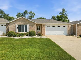 400 Commanche Dr, Lowell, IN 46356