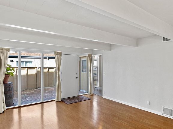 5th image of 451 Dela Vina Ave APT 202