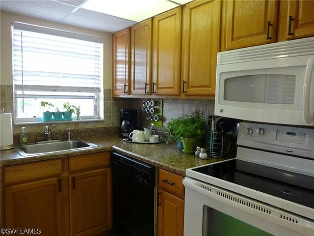 180 Turtle Lake Ct #306 — Photo 4