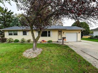 132 Cherry St, Edgerton, WI 53534