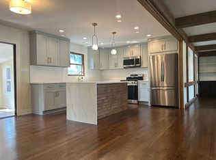 8510 S 83rd Ave, Oak Lawn, IL 60457