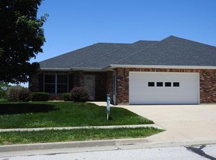 106 Osage Trl, Boonville, MO 65233