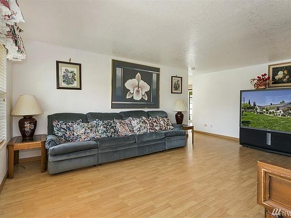 4th image of 6625 77th Pl NE