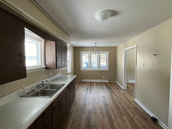 4th image of 9141 Bay Shore Dr