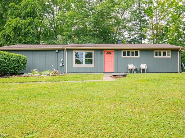 9315 Price Rd, Ravenna, OH 44266