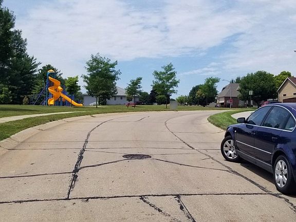 5th image of 9024 Valley View Dr
