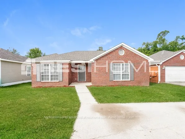 1041 Georgetown Ln, Fultondale, AL 35217