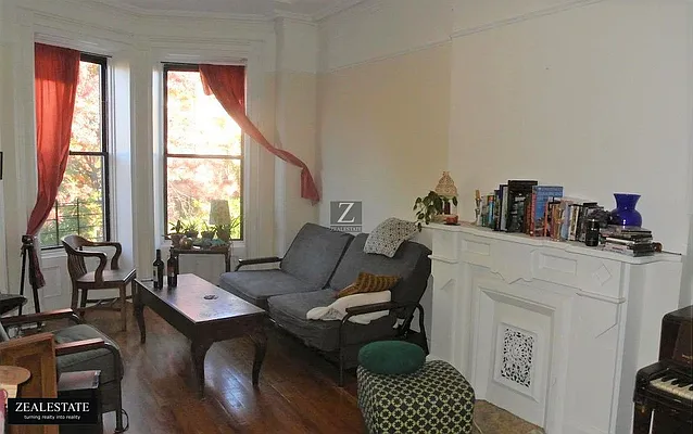 Rented by ZealEstate Group Inc | media 31