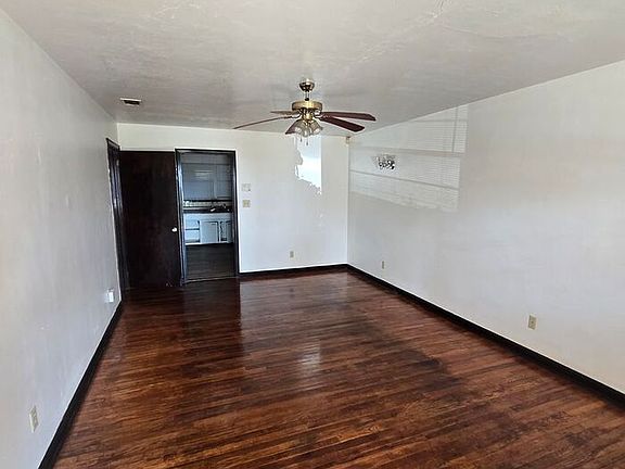 5th image of 142 Young St #Y142