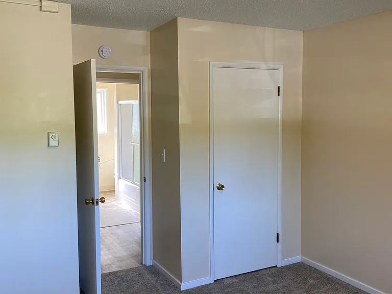 3635 SE 40th Ave — Photo 5