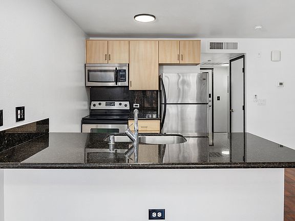 4th image of 101 Market St Unit 207