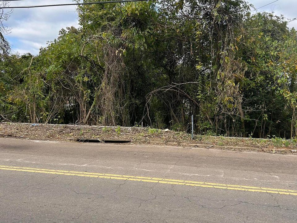 2nd image of 3525 Dodson Ave