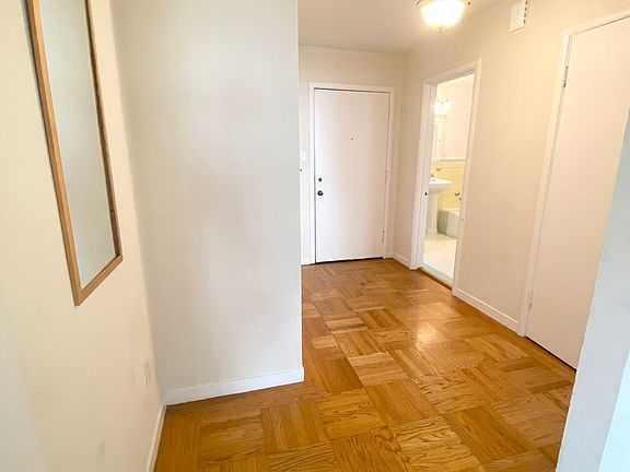 2nd image of 1419 Masonic Ave APT 4