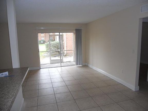 4th image of 492 Banyon Tree 104 Cir
