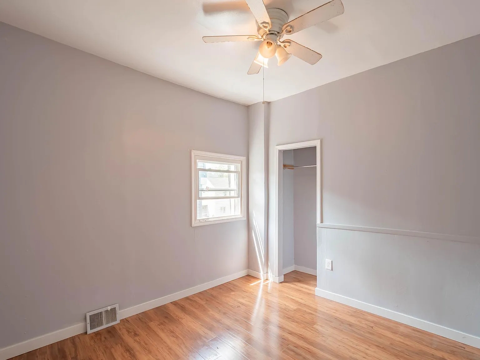 4 bed, 1500 sqft, $2,000 — Photo 2