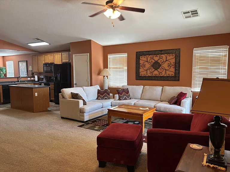 776 W Fairlane Ct — Photo 6
