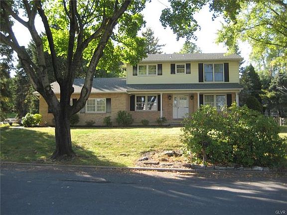 2nd image of 1126 Edward Ave