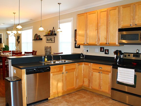 4th image of 536A Village Green Drive