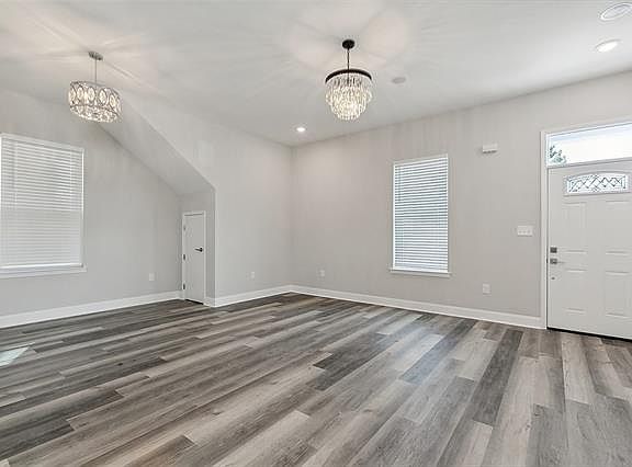 3rd image of 2400 Gravier St #2400