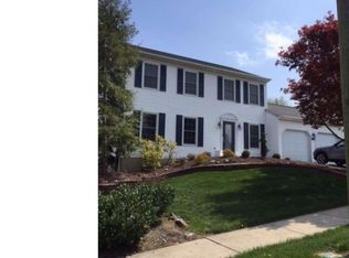 13 Flint Ridge Dr, Reading, PA 19607