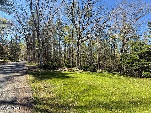 3rd image of 182 Bee Hollow Rd