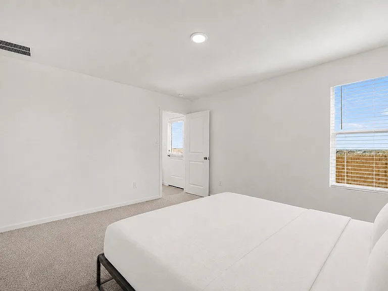 1527 Tiptop Mdw — Photo 11